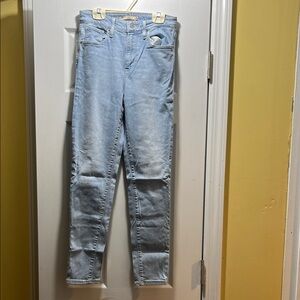 Levi's Classic 721 High Rise Skinny Light Blue Jeans - Size 26